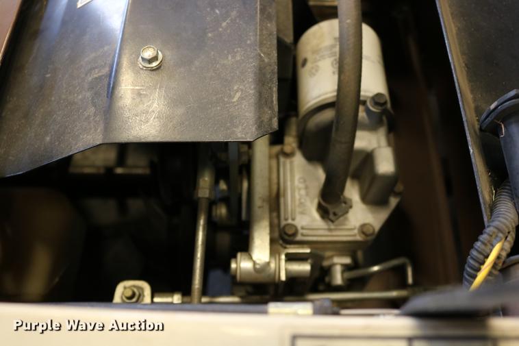 image for item DW9839 2004 Grasshopper 618 ZTR lawn mower