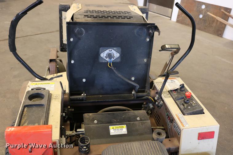 image for item DW9839 2004 Grasshopper 618 ZTR lawn mower