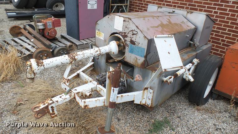 image for item EB9283 1993 M&W P4450 tractor PTO dynamometer