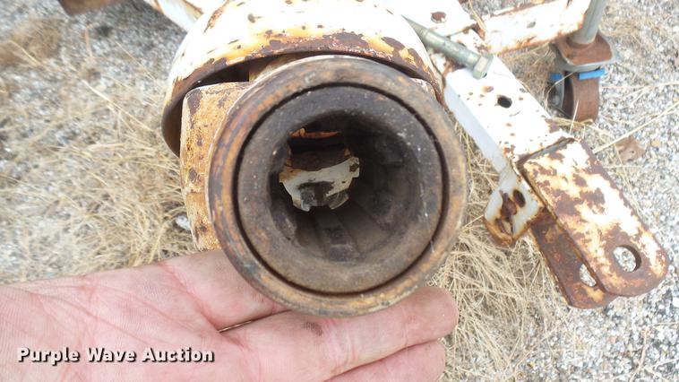 image for item EB9283 1993 M&W P4450 tractor PTO dynamometer