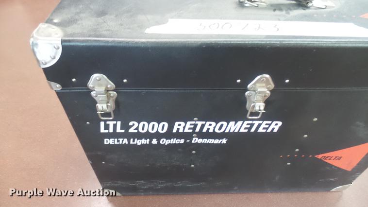 image for item EB9286 1999 Delta LTL2000 retroreflectormeter