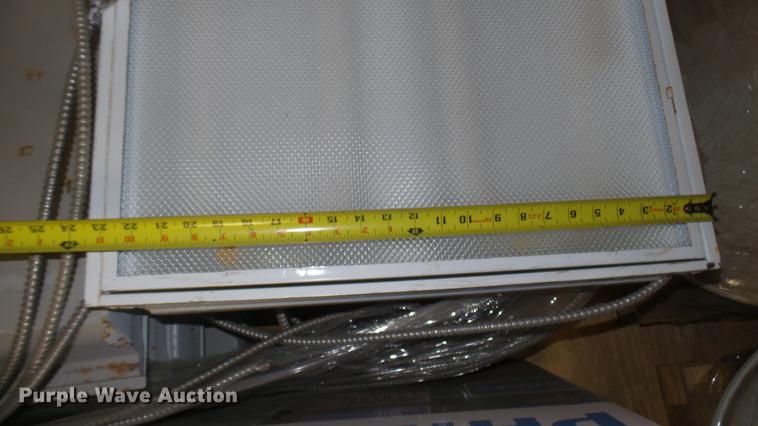 image for item EB9299 (15) fluorescent light fixtures