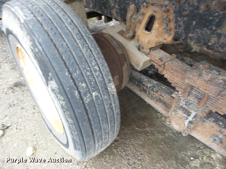 image for item K6381 2007 International 7400 dump truck