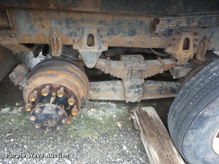 image for item K6381 2007 International 7400 dump truck