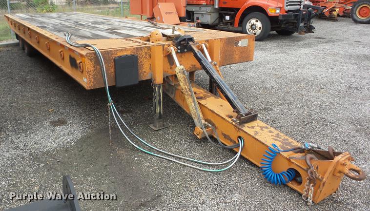 image for item K6383 1993 Landoll 345 tilt deck trailer