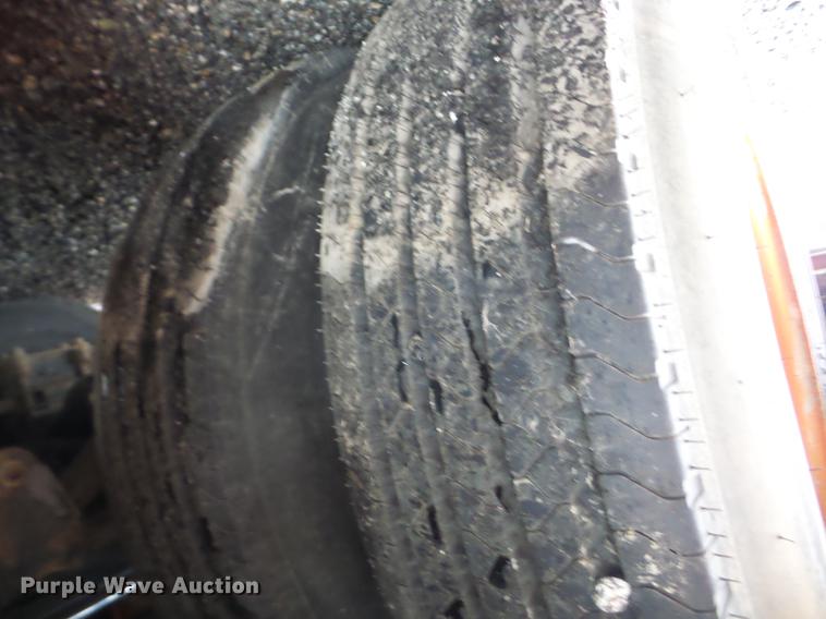 image for item K6383 1993 Landoll 345 tilt deck trailer