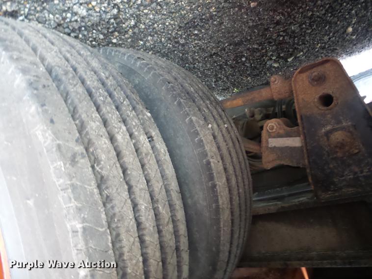 image for item K6383 1993 Landoll 345 tilt deck trailer