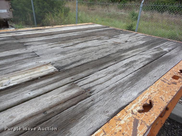 image for item K6383 1993 Landoll 345 tilt deck trailer