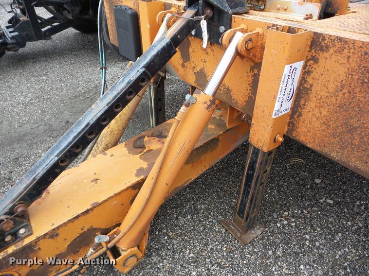 image for item K6383 1993 Landoll 345 tilt deck trailer