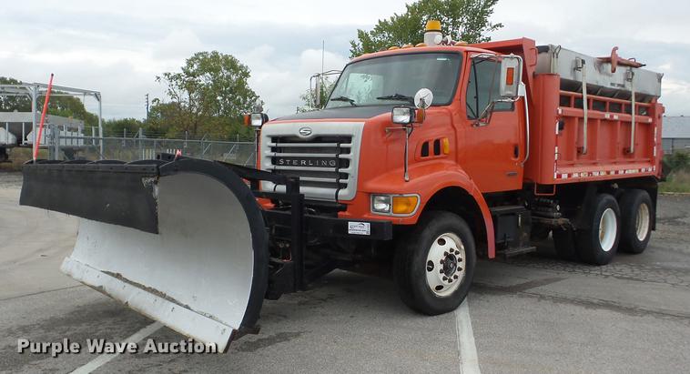 image for item K6384 2003 Sterling LT7500 dump truck