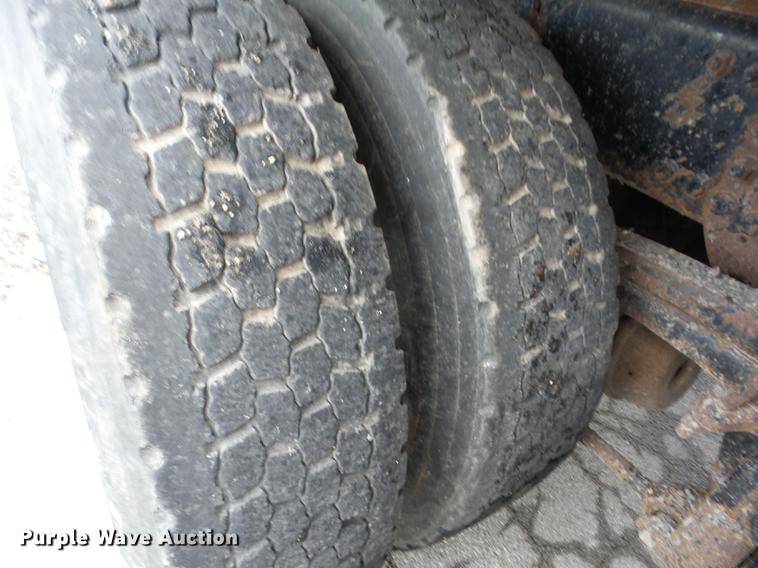 image for item K6384 2003 Sterling LT7500 dump truck