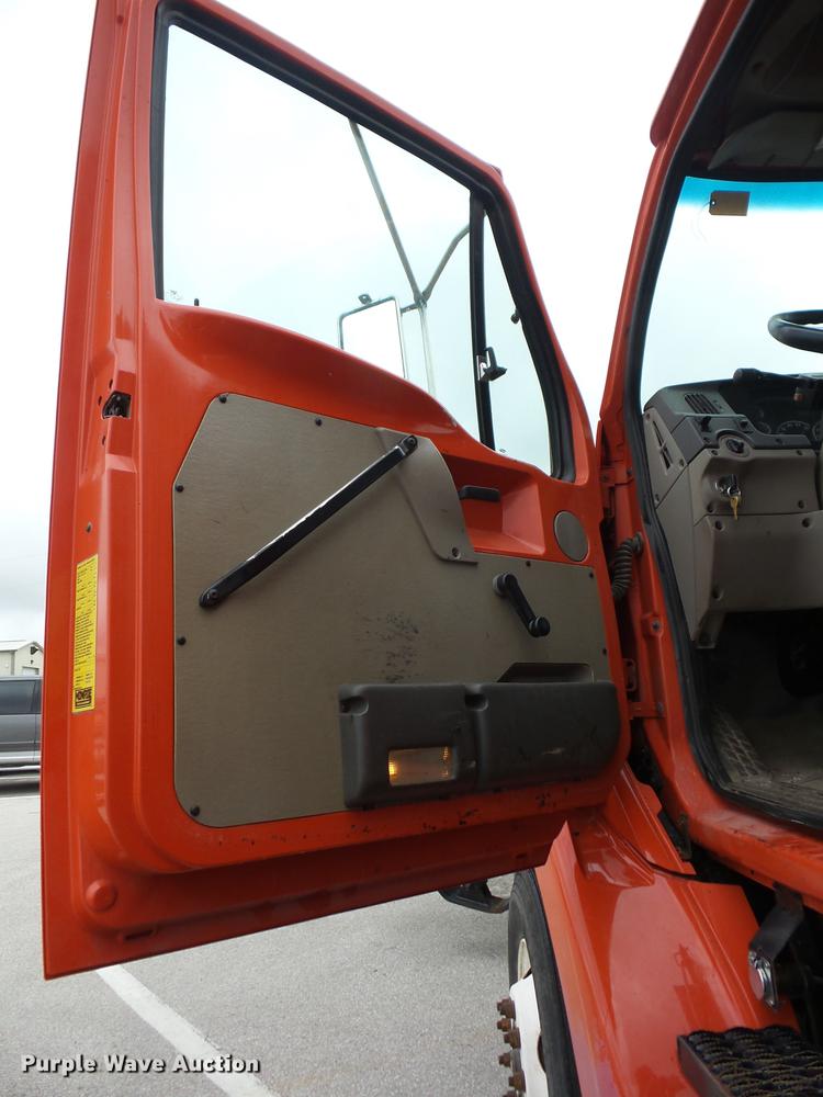 image for item K6384 2003 Sterling LT7500 dump truck