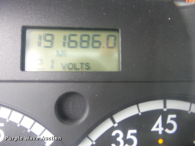 image for item K6384 2003 Sterling LT7500 dump truck