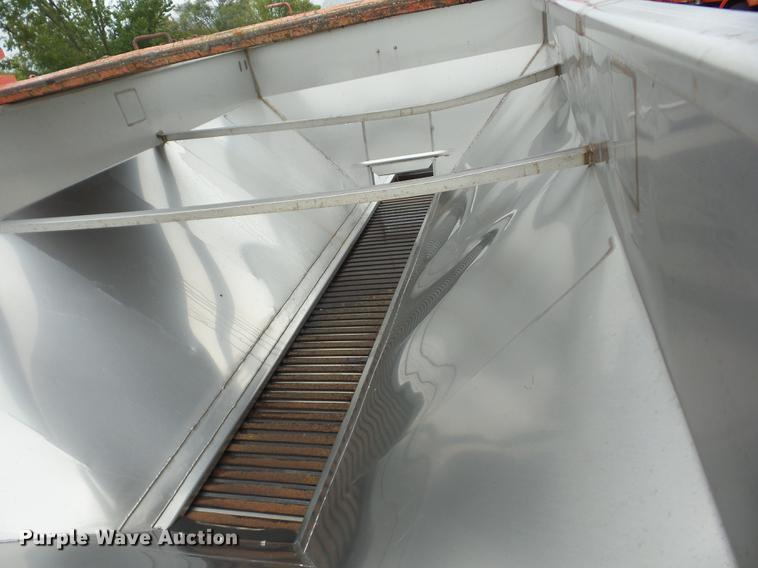 image for item K6384 2003 Sterling LT7500 dump truck