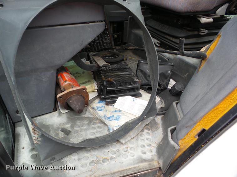 image for item K6385 1997 New Holland 6640SL tractor