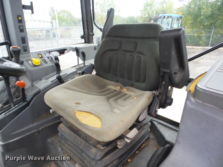 image for item K6386 1997 New Holland 6640SL tractor