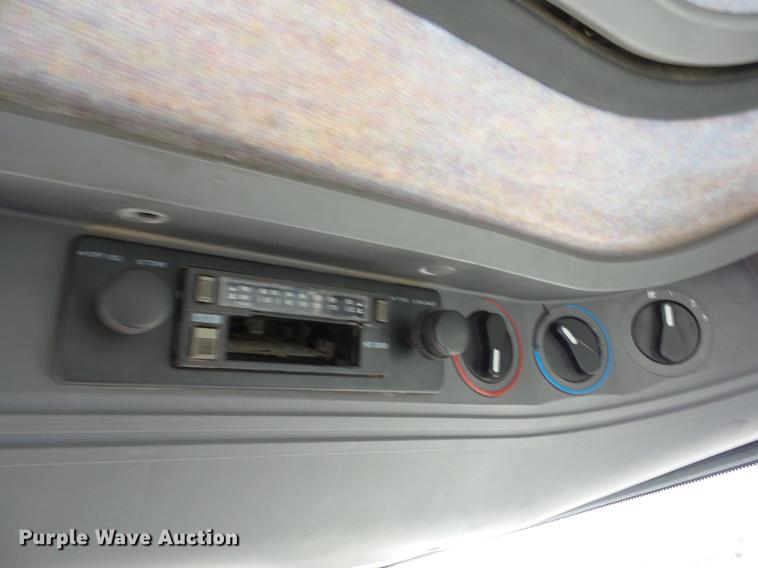 image for item K6386 1997 New Holland 6640SL tractor