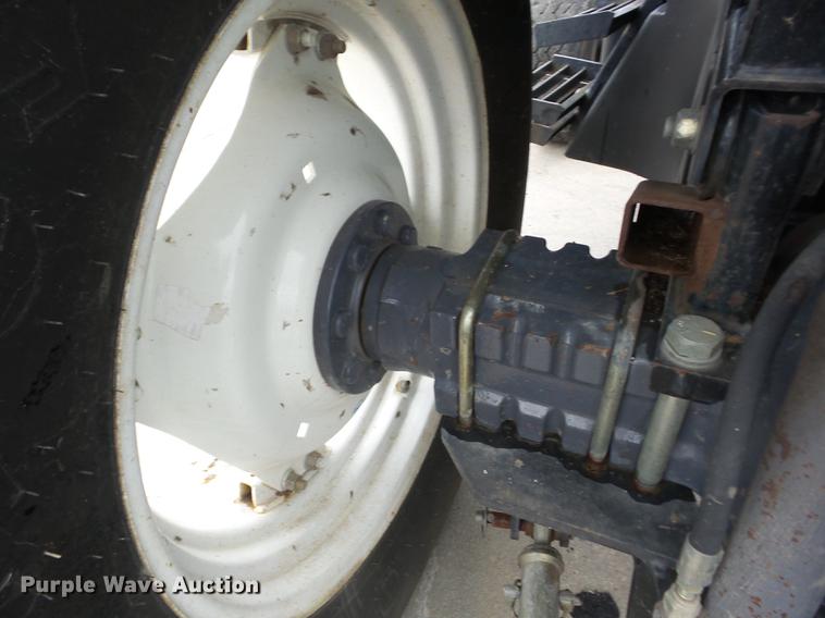 image for item K6387 2002 New Holland TS100 tractor