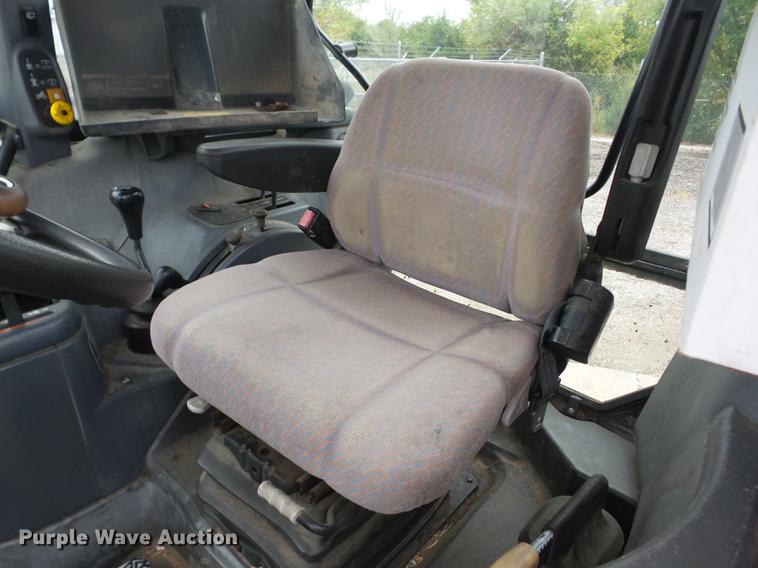 image for item K6387 2002 New Holland TS100 tractor