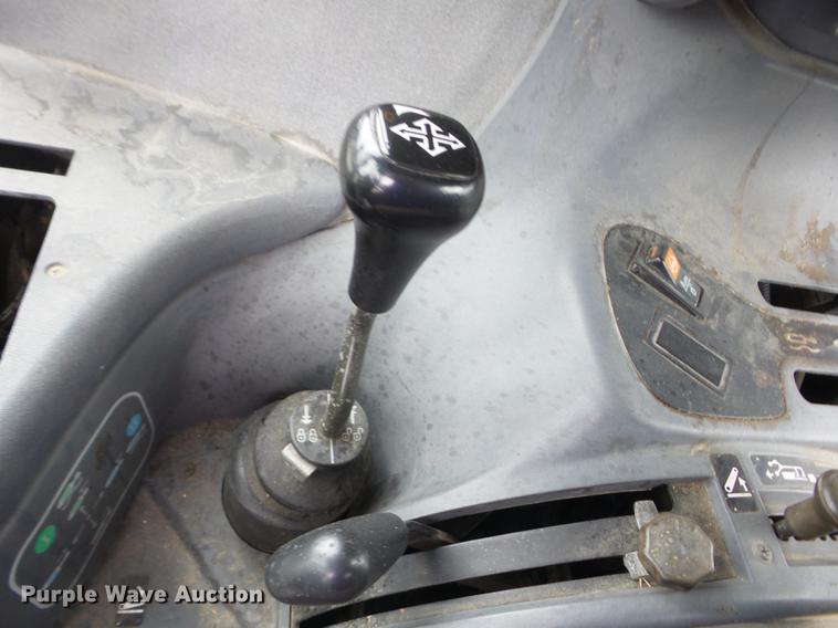 image for item K6387 2002 New Holland TS100 tractor