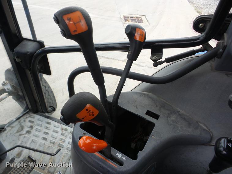 image for item K6387 2002 New Holland TS100 tractor