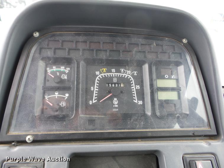 image for item K6387 2002 New Holland TS100 tractor