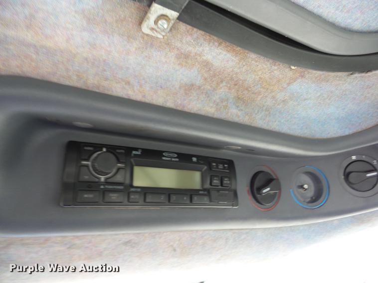 image for item K6387 2002 New Holland TS100 tractor