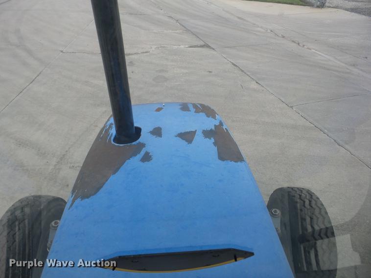 image for item K6387 2002 New Holland TS100 tractor