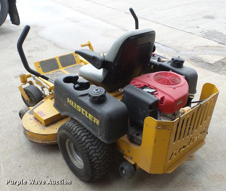 image for item K6389 2008 Hustler FasTrak 928502 lawn mower