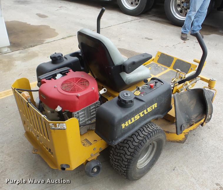 image for item K6389 2008 Hustler FasTrak 928502 lawn mower