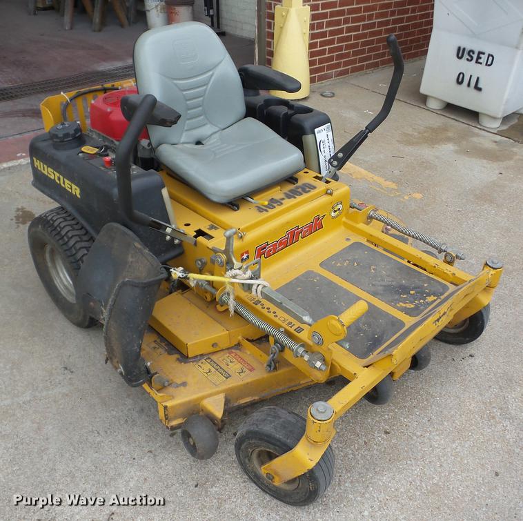 image for item K6389 2008 Hustler FasTrak 928502 lawn mower