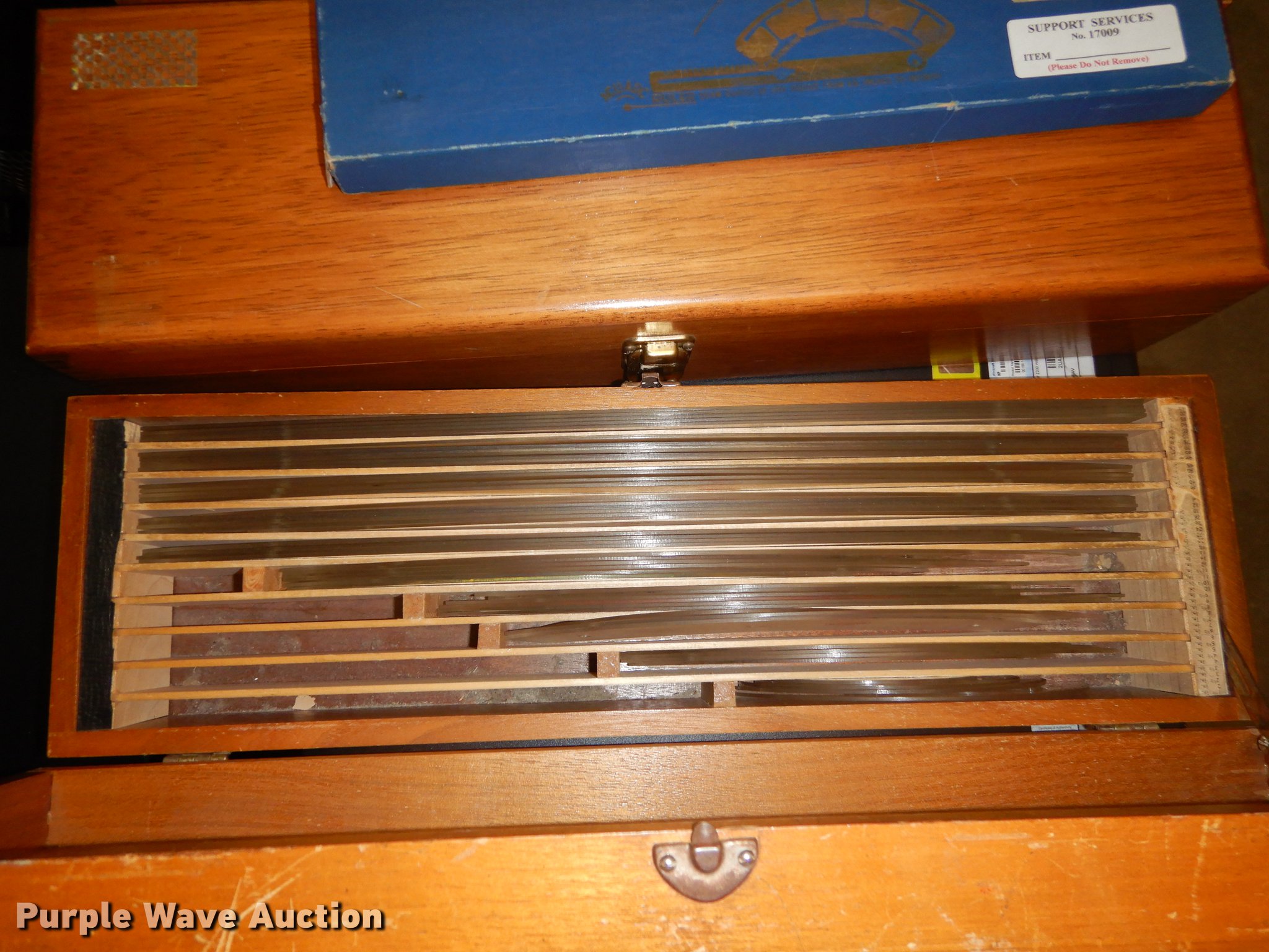 Office supplies in Topeka, KS Item DS9993 sold Purple Wave