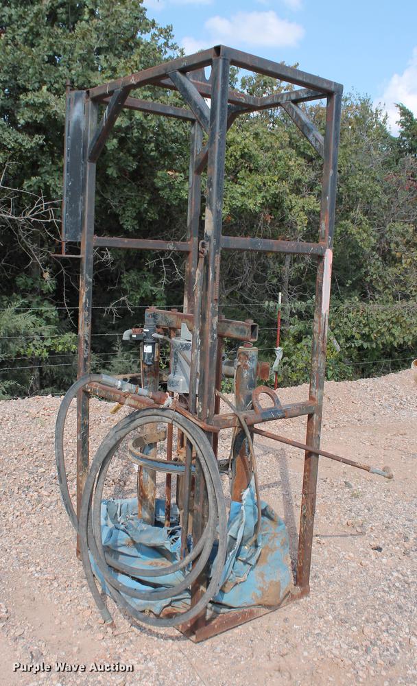 Graco Pyles 70855 silicone concrete joint sealant pump in Edmond, OK