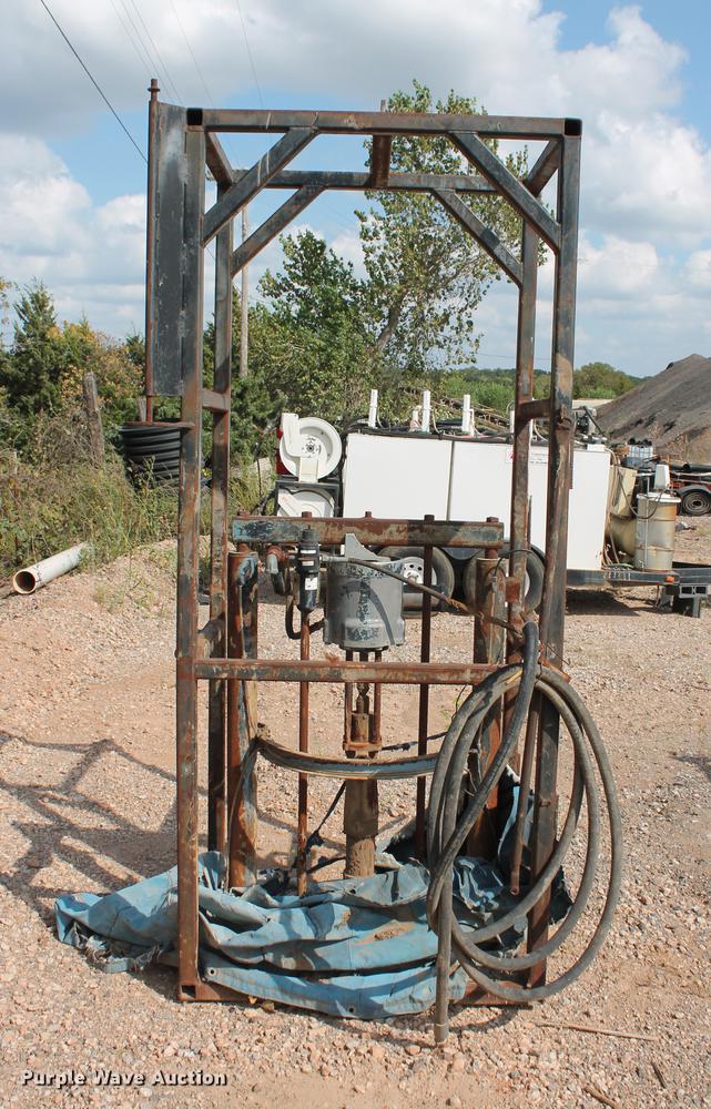 Graco Pyles 70855 silicone concrete joint sealant pump in Edmond, OK