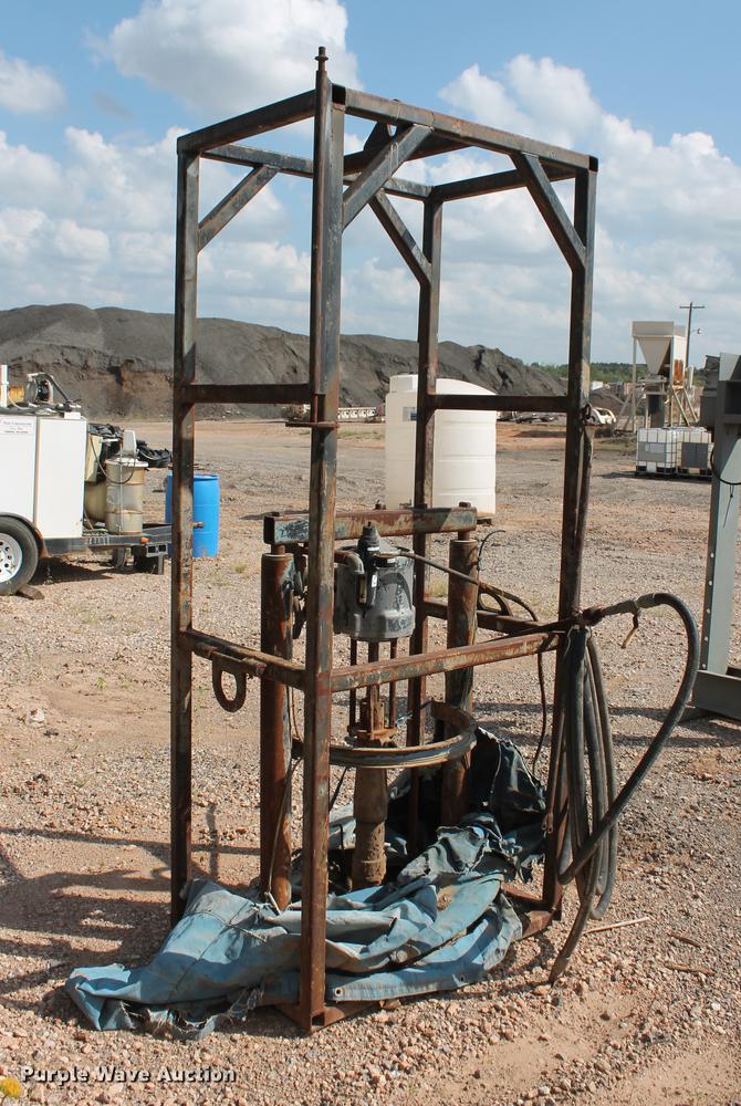 Graco Pyles 70855 silicone concrete joint sealant pump in Edmond, OK