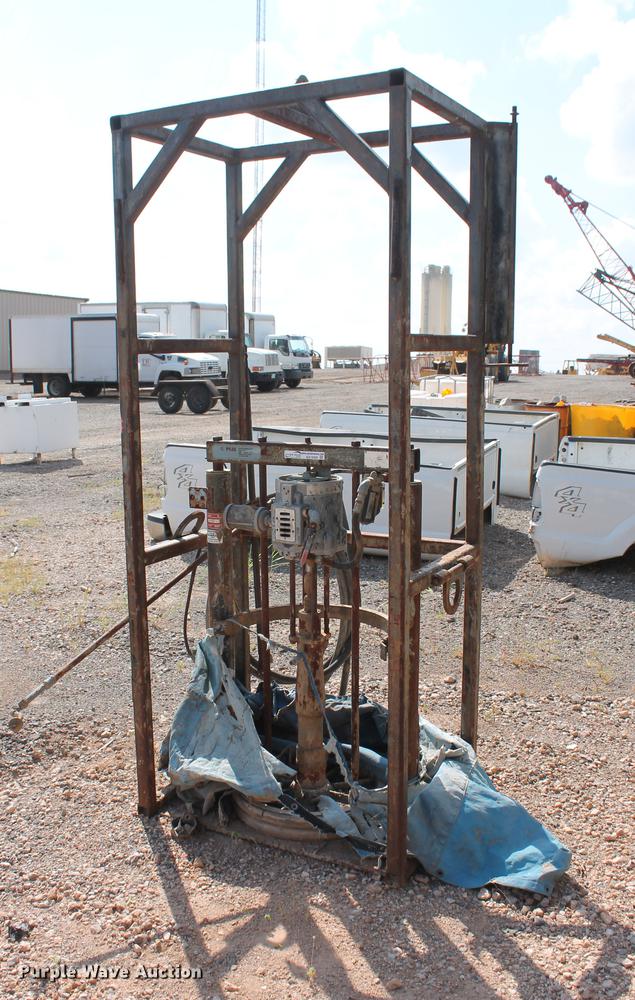 Graco Pyles 70855 silicone concrete joint sealant pump in Edmond, OK