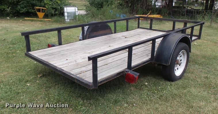 image for item CC9607 2008 Jerr tilt deck trailer