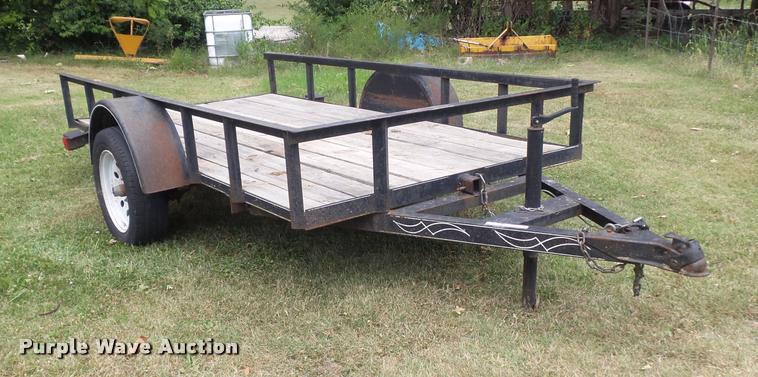 image for item CC9607 2008 Jerr tilt deck trailer