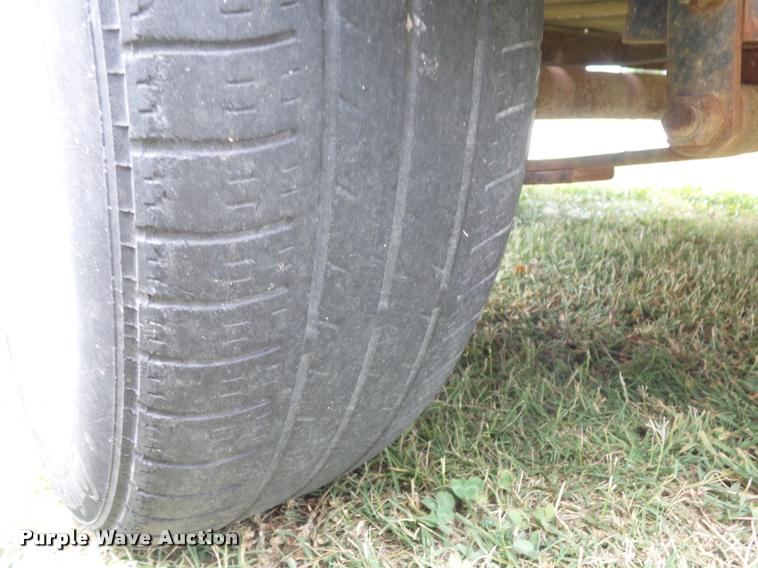 image for item CC9607 2008 Jerr tilt deck trailer