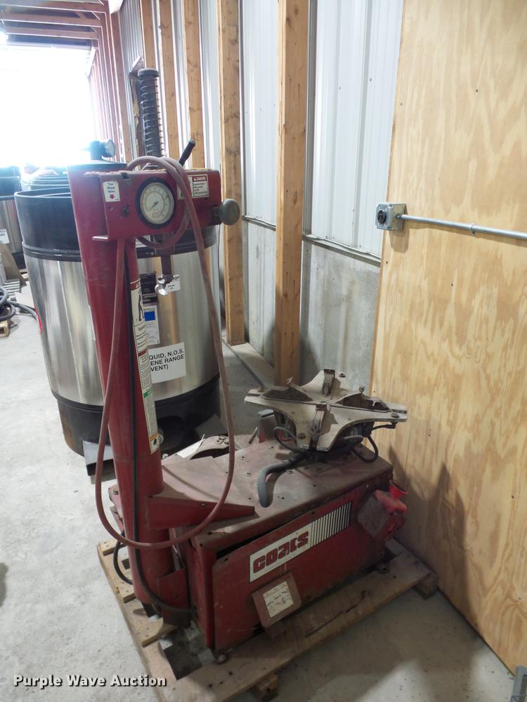 image for item DA0756 Coats 5065AX rim clamp tire machine