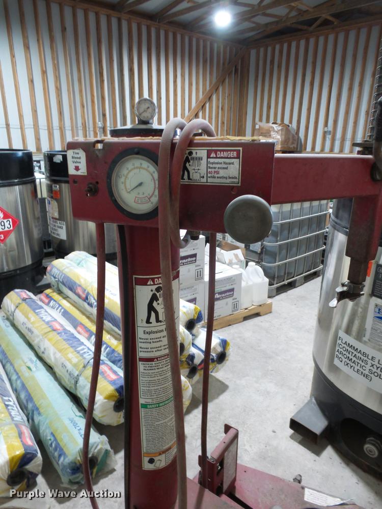 image for item DA0756 Coats 5065AX rim clamp tire machine