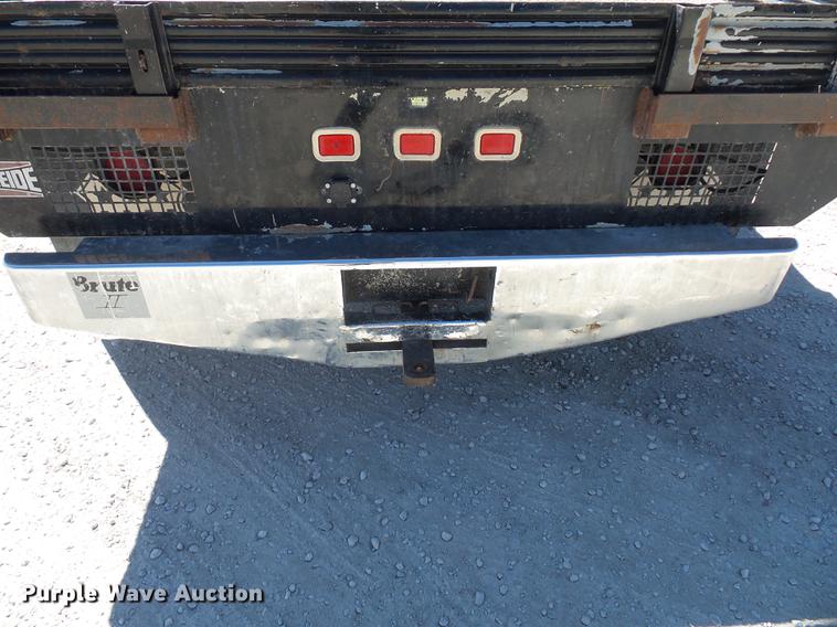 image for item DA0757 2006 Chevrolet Silverado 3500 Ext. Cab flatbed pickup truck