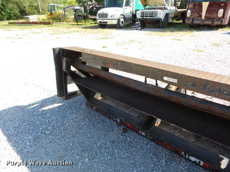 image for item DA0758 End gate lift