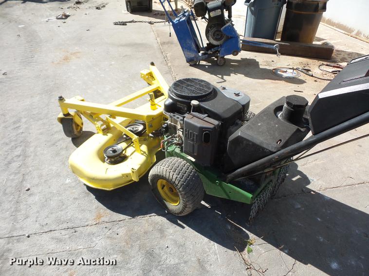 image for item DA0764 John Deere lawn mower