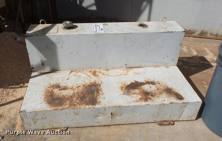 image for item DA0768 L-shaped fuel tan