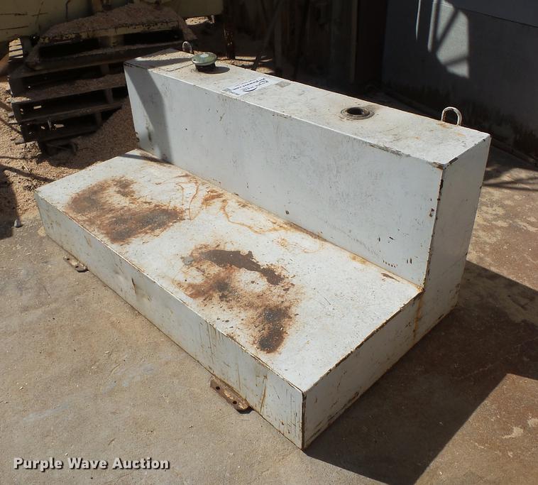 image for item DA0768 L-shaped fuel tan