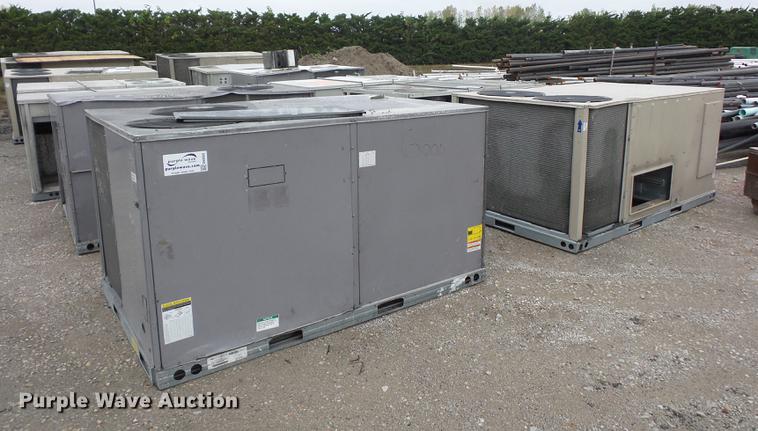 image for item DA0860 Approximately 23 air conditioners