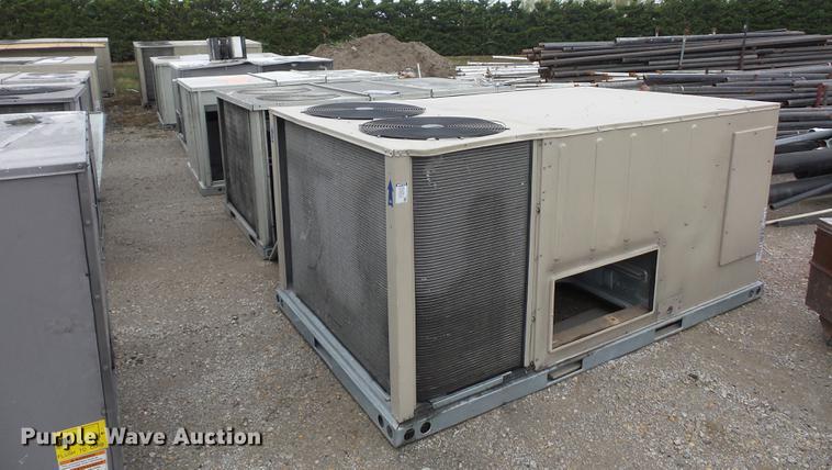 image for item DA0860 Approximately 23 air conditioners