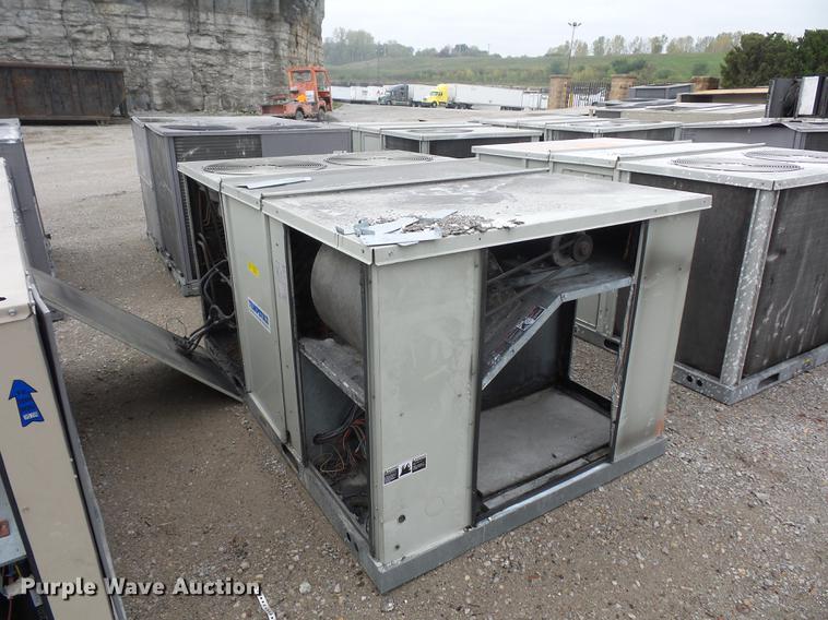 image for item DA0860 Approximately 23 air conditioners