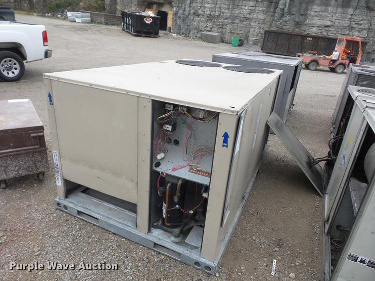 image for item DA0860 Approximately 23 air conditioners